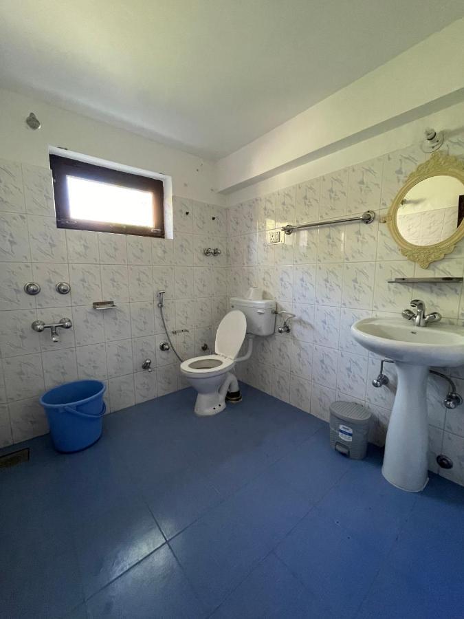 Hinjuma Guest House Leh Bagian luar foto