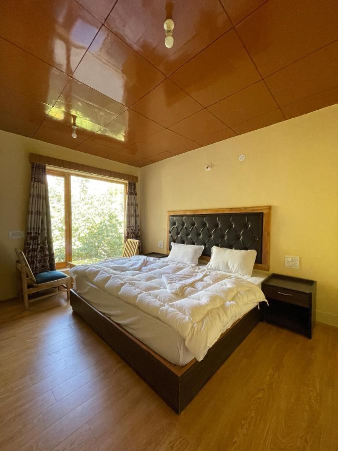 Hinjuma Guest House Leh Bagian luar foto