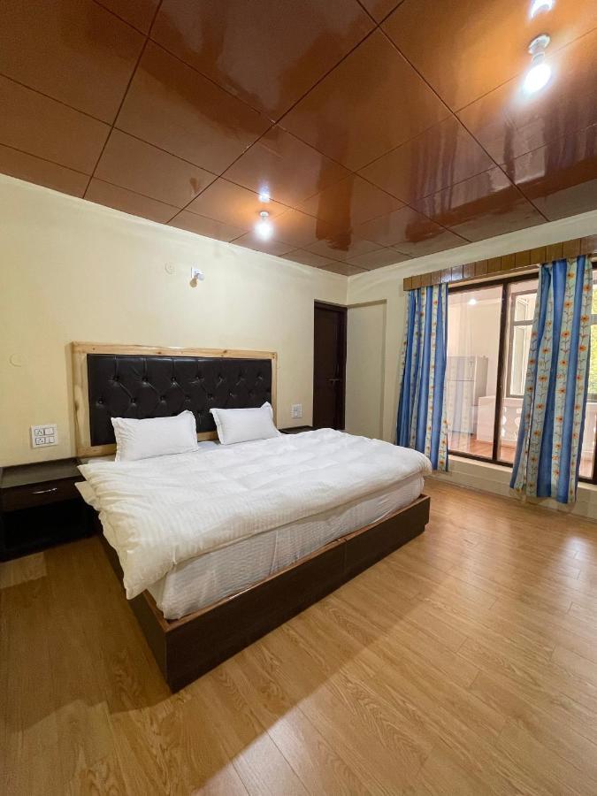 Hinjuma Guest House Leh Bagian luar foto